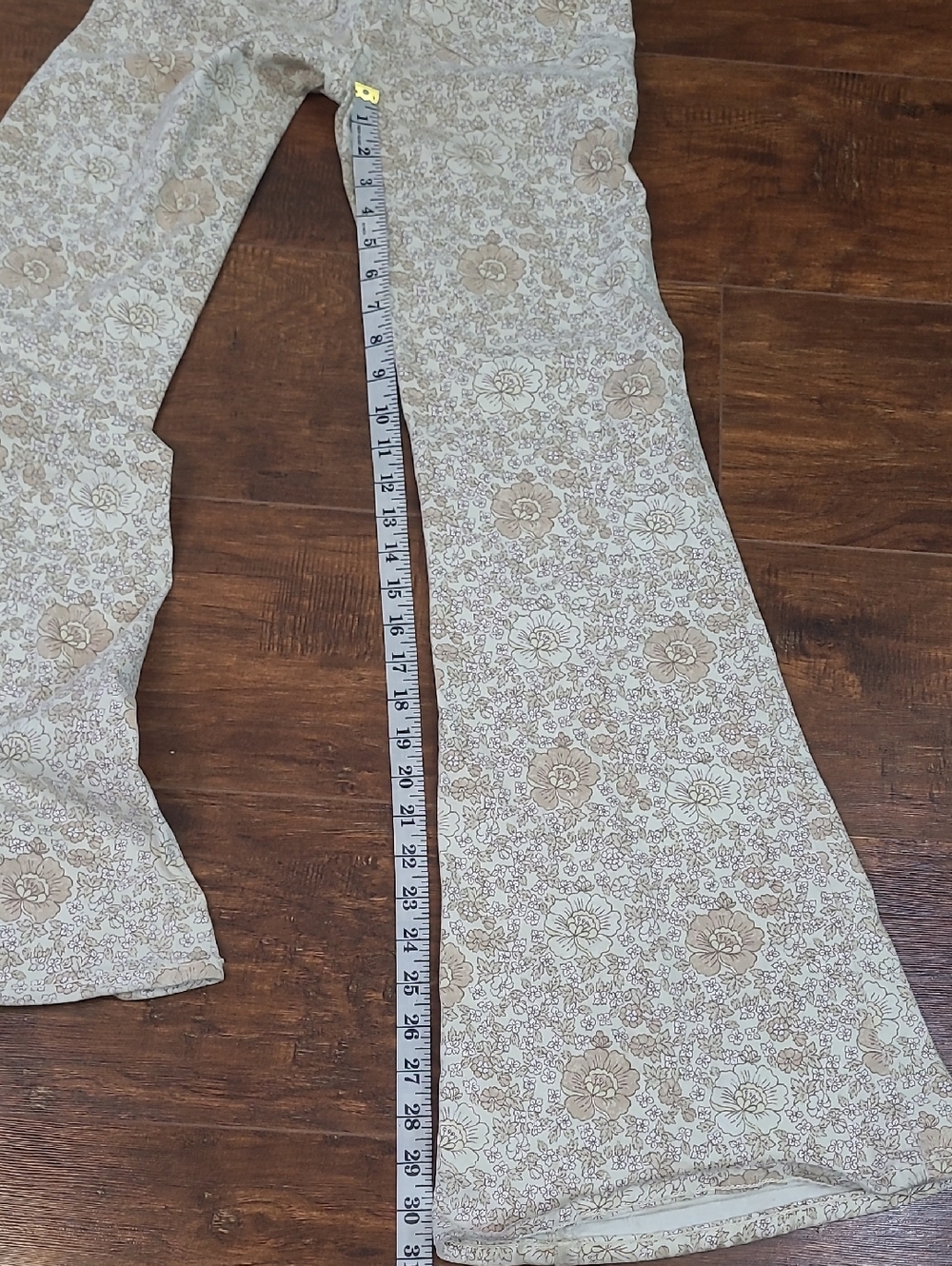 American Eagle Outfitters Floral Button-Up Top in Cream and Beige High Rize 00 - Picture 10 of 11
